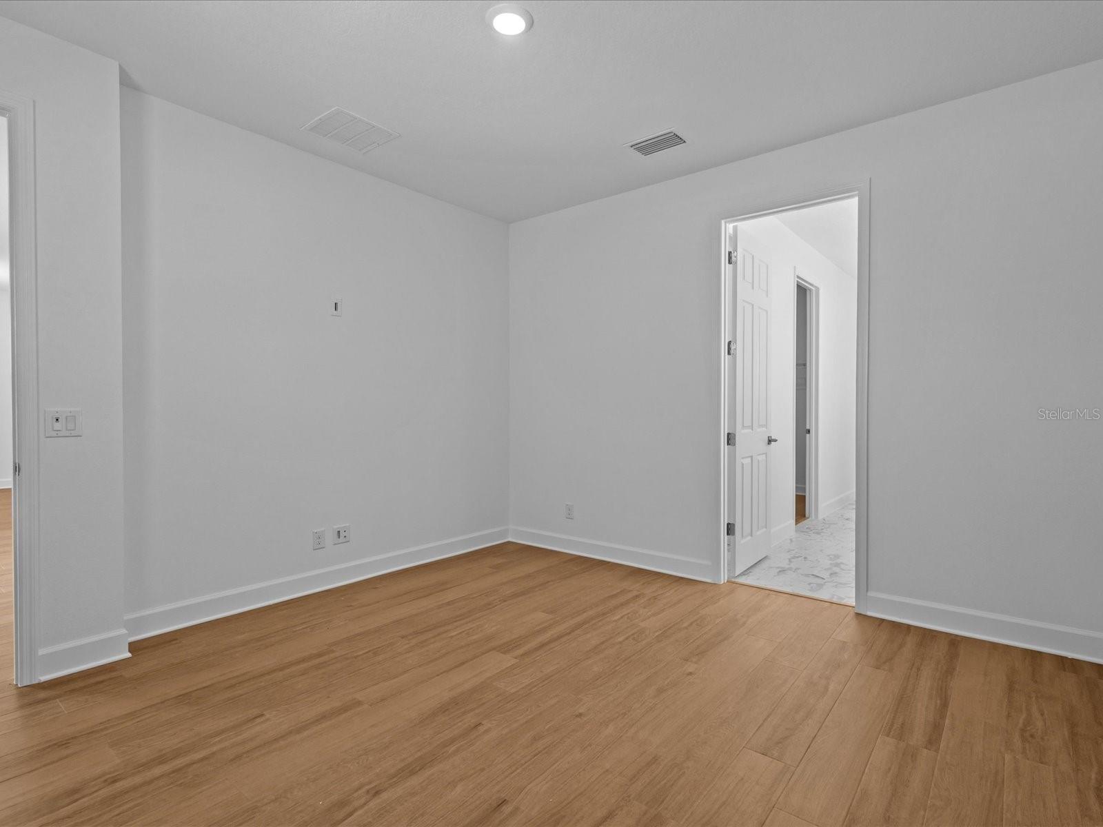Image 21 of 32 For 8018 Colby Circle
