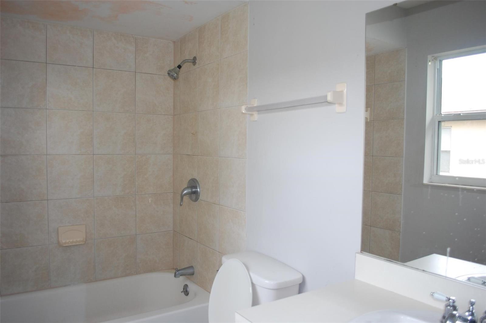 Image 15 of 17 For 2887 Bermuda Avenue