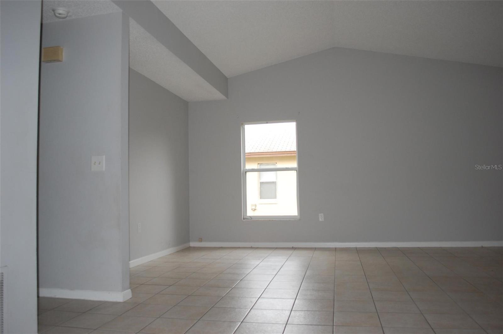 Image 7 of 17 For 2887 Bermuda Avenue