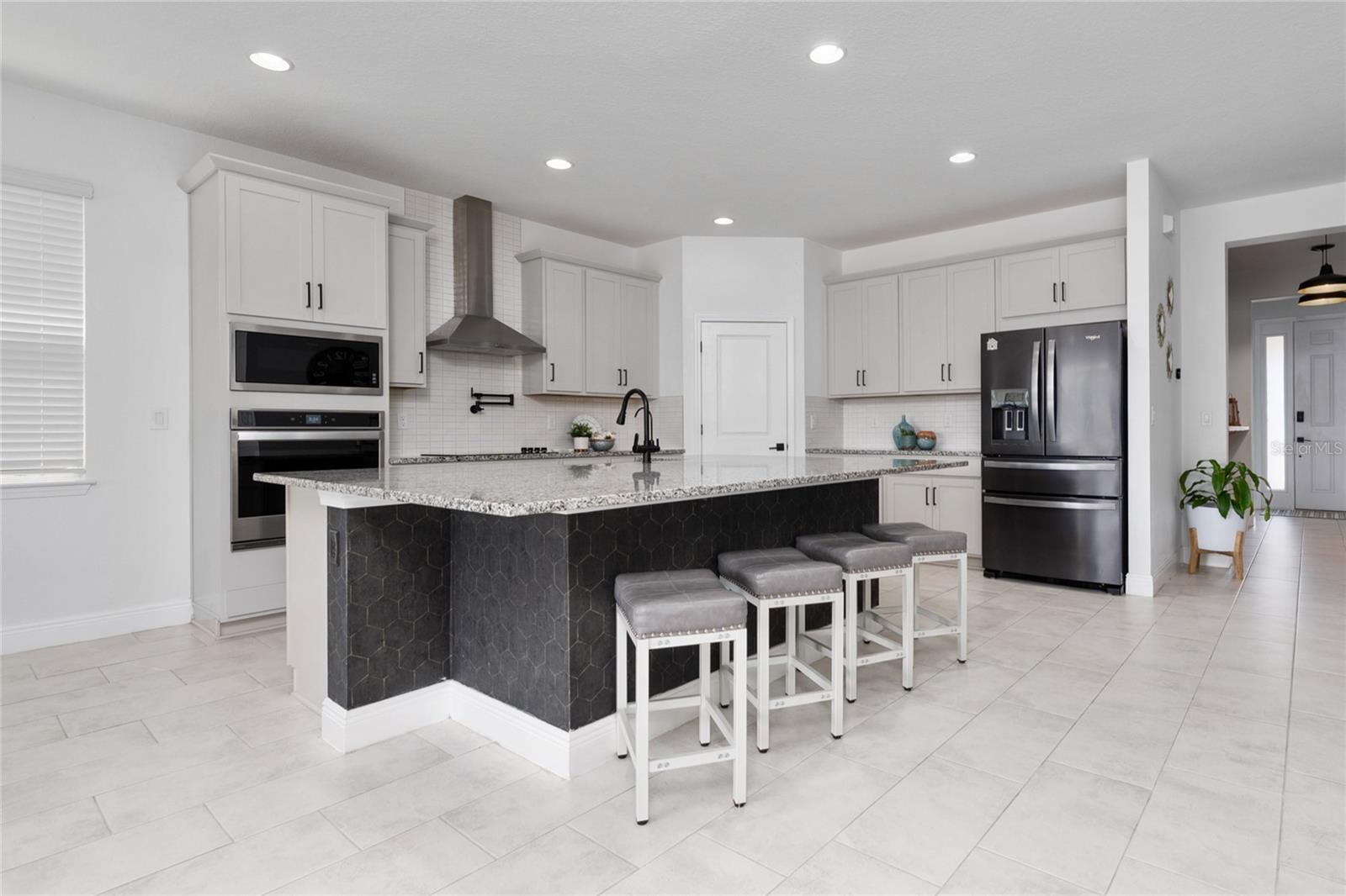 Image 10 of 36 For 2591 Seagirt Way