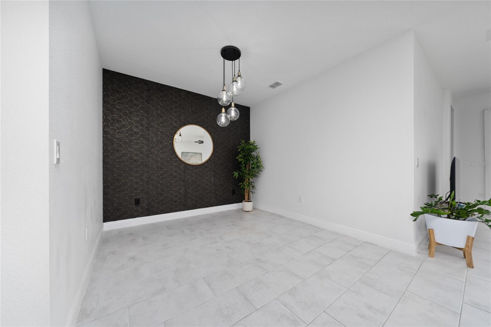 Image 13 of 36 For 2591 Seagirt Way