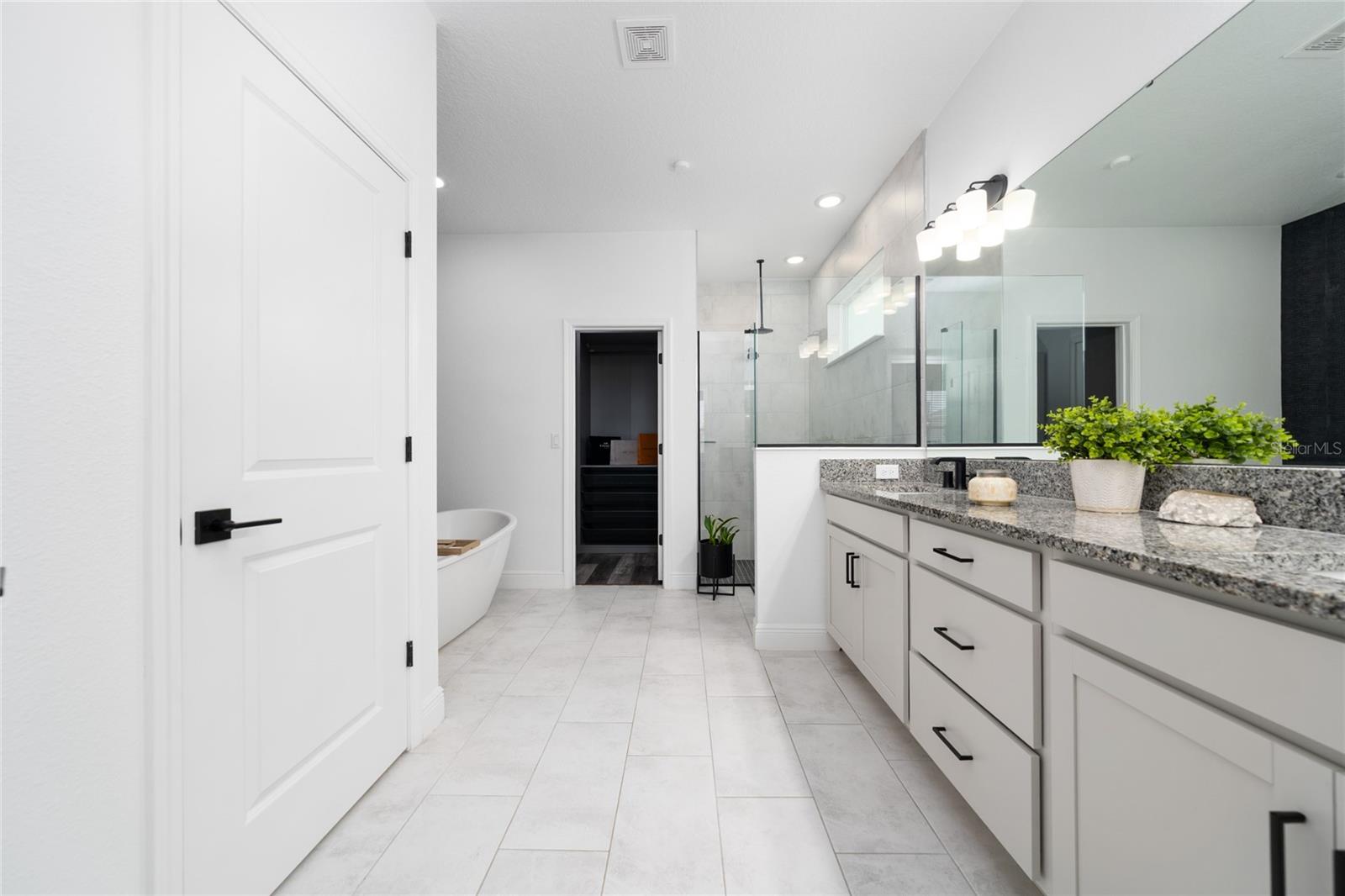 Image 16 of 36 For 2591 Seagirt Way
