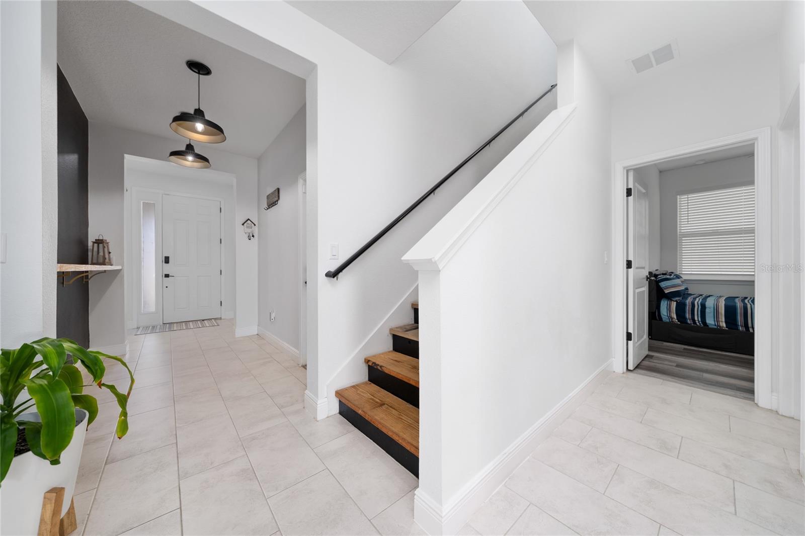 Image 5 of 36 For 2591 Seagirt Way