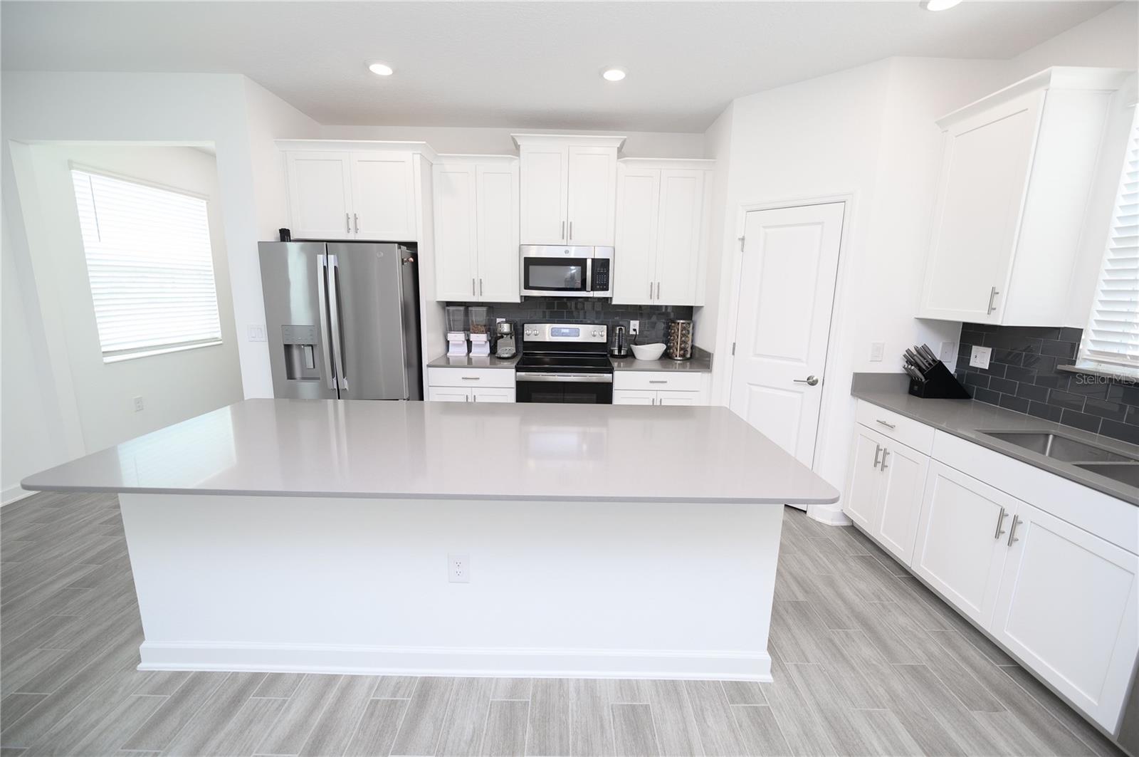 Image 6 of 16 For 3027 Addison Boulevard