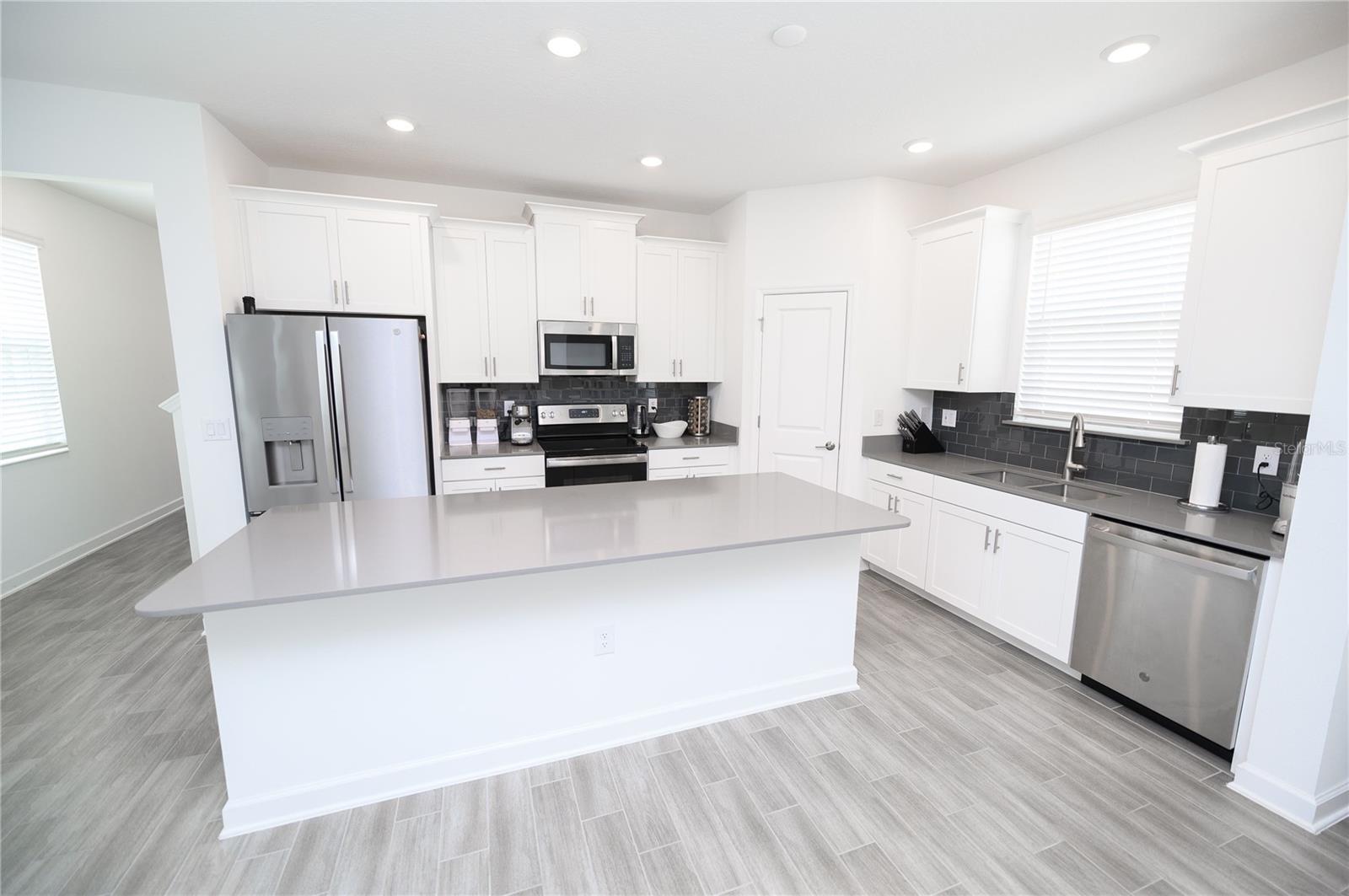Image 8 of 16 For 3027 Addison Boulevard