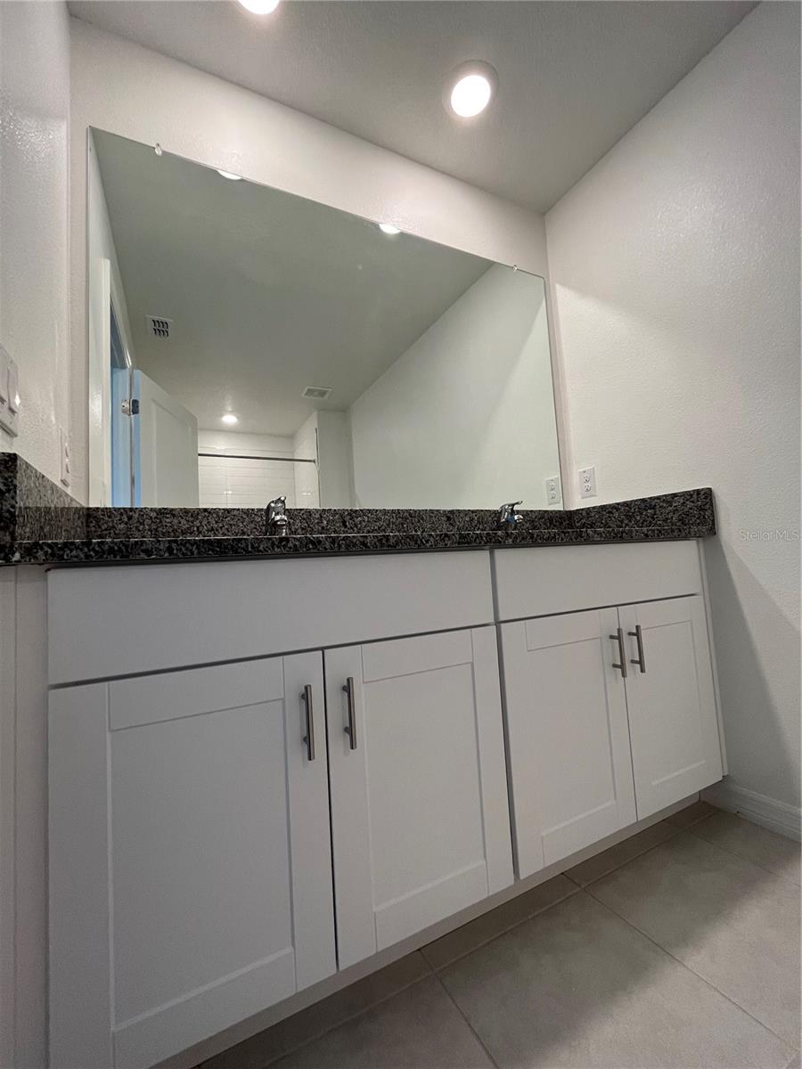 Image 17 of 29 For 30680 Veridian Way
