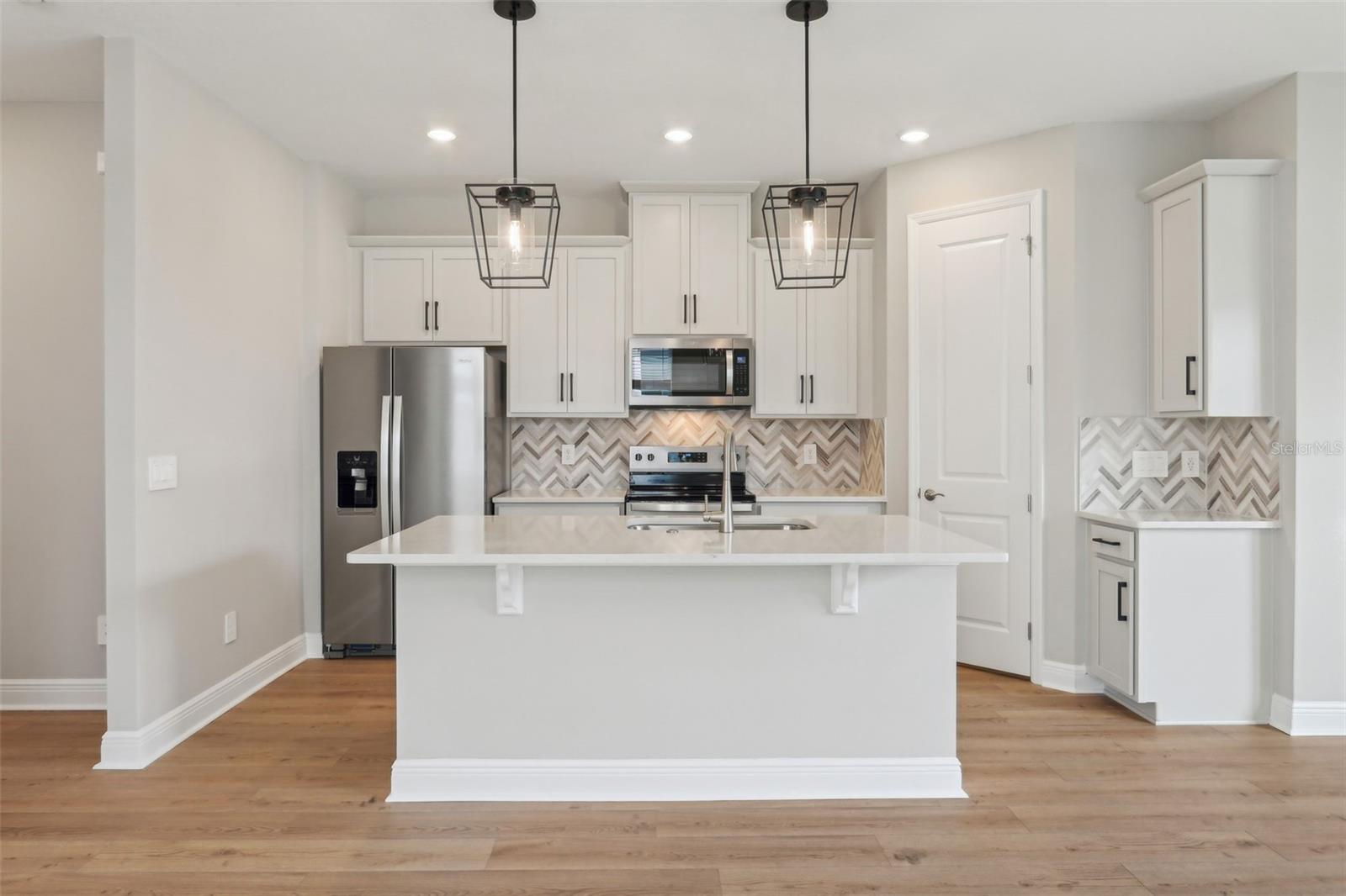 Image 10 of 30 For 16460 Silver Brook Way