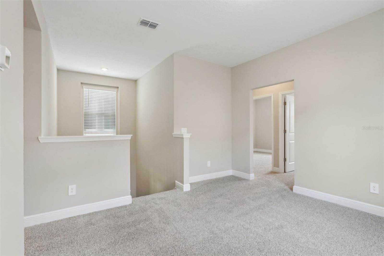 Image 15 of 30 For 16460 Silver Brook Way