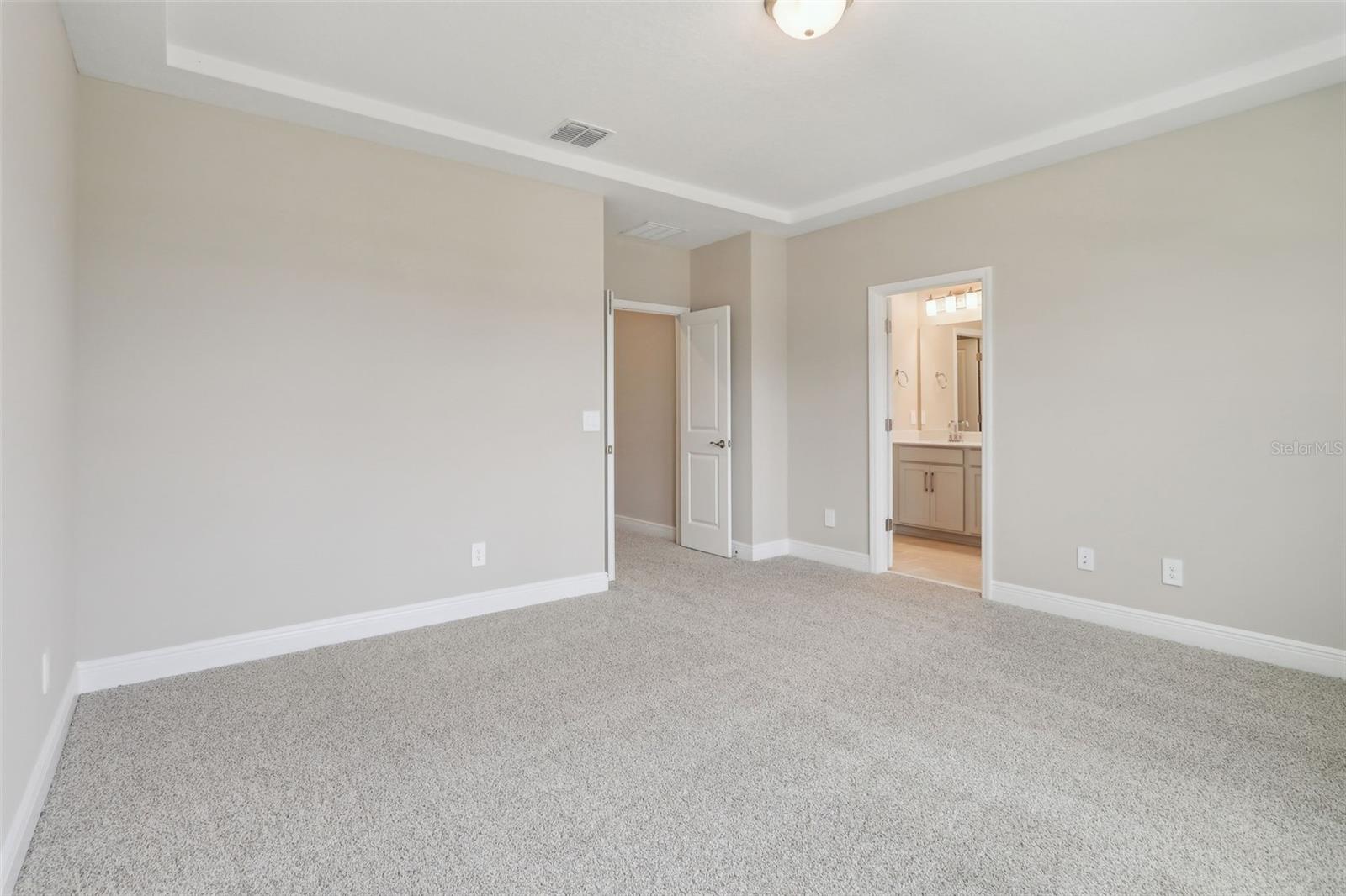 Image 25 of 30 For 16460 Silver Brook Way