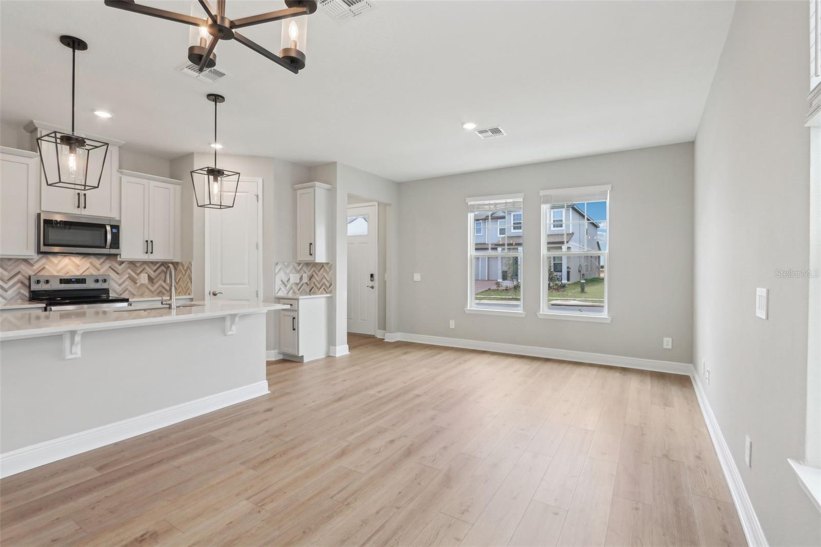 Image 9 of 30 For 16460 Silver Brook Way