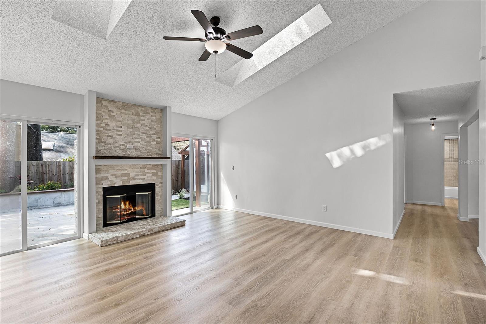 Image 10 of 60 For 717 Pine Terrace