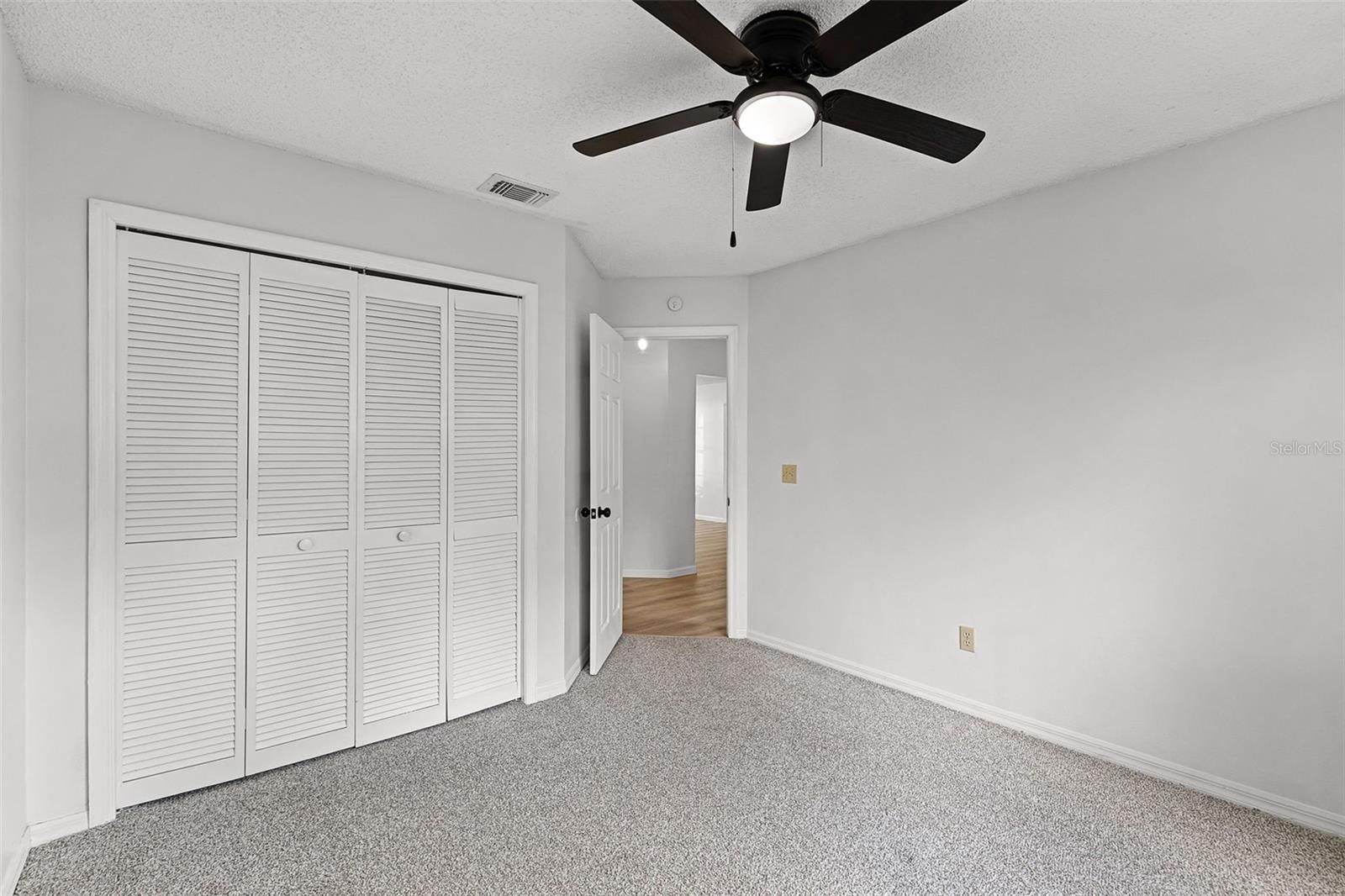 Image 20 of 60 For 717 Pine Terrace