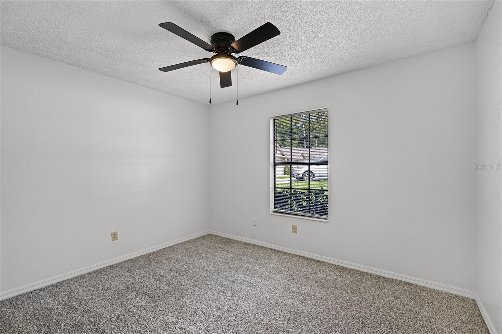 Image 22 of 60 For 717 Pine Terrace