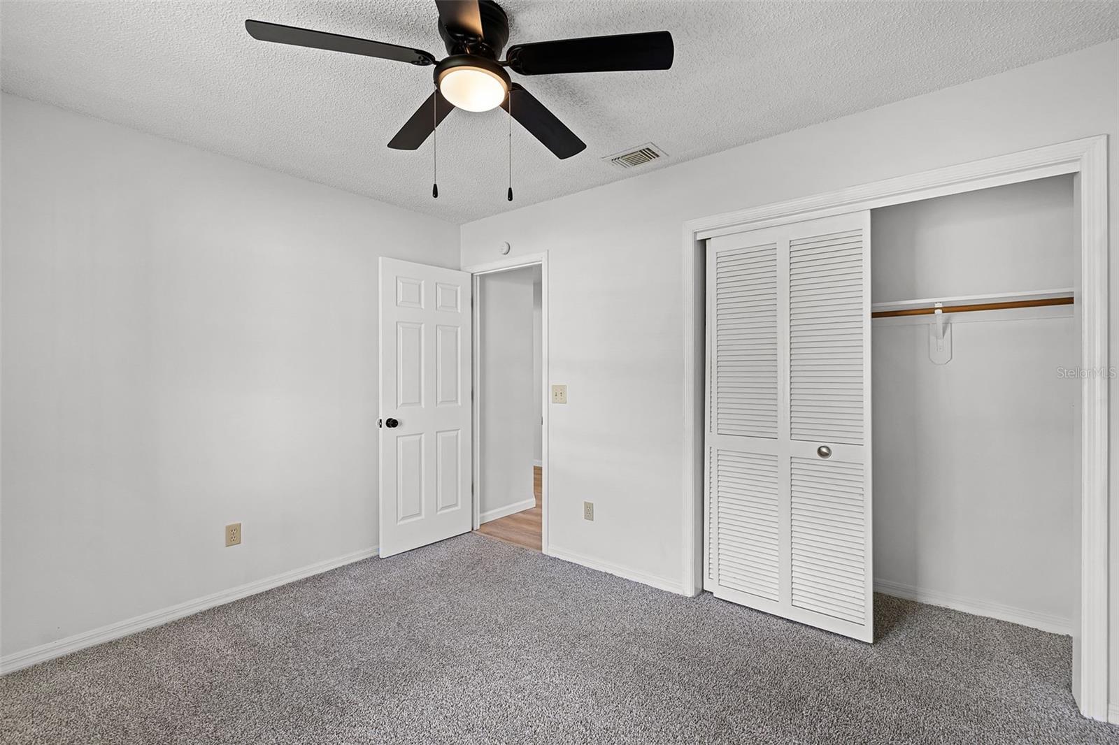 Image 23 of 60 For 717 Pine Terrace