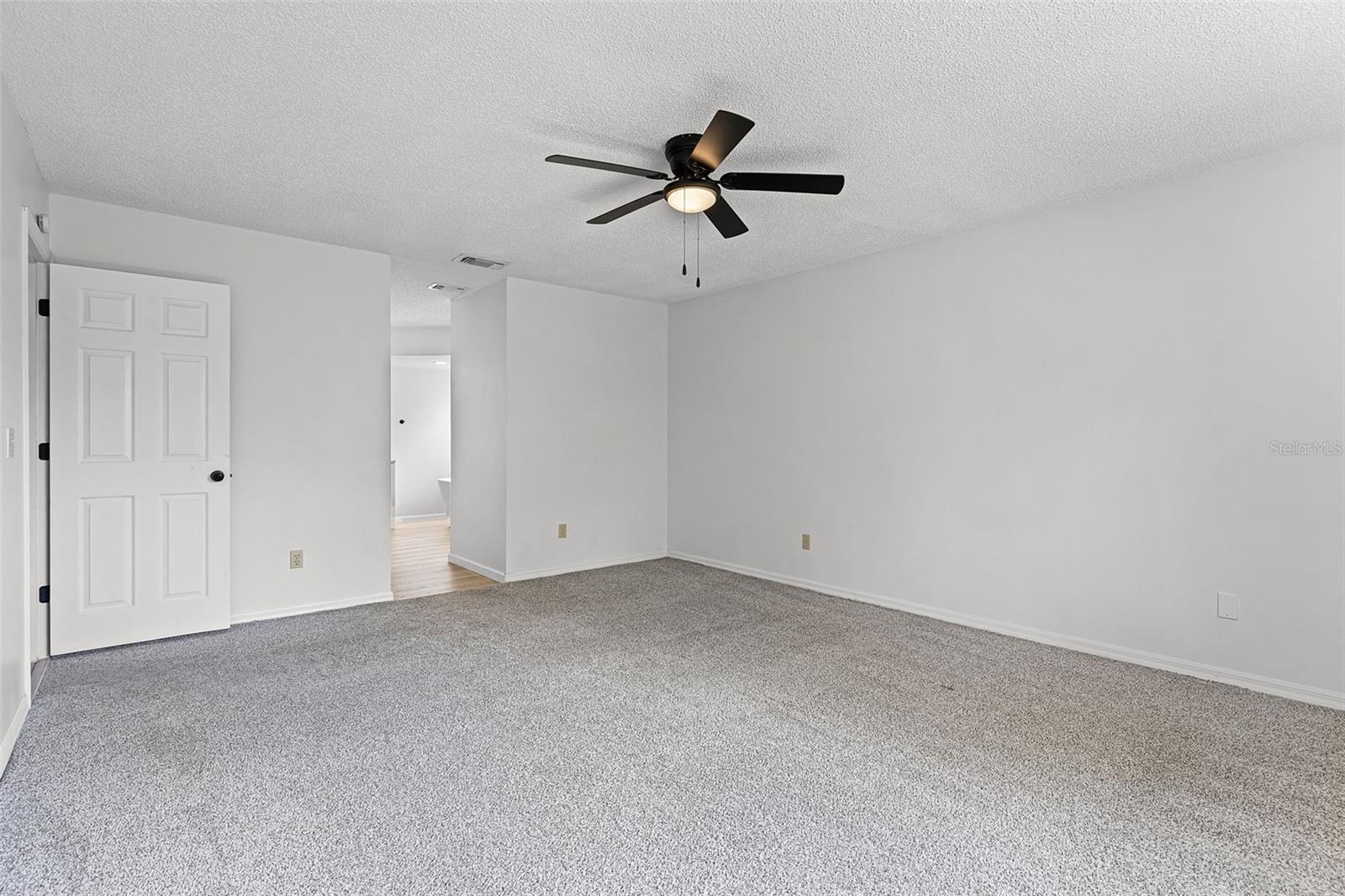 Image 27 of 60 For 717 Pine Terrace