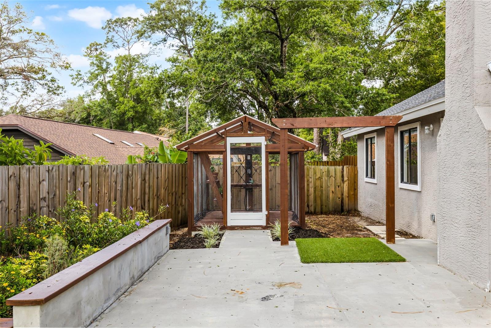 Image 37 of 60 For 717 Pine Terrace