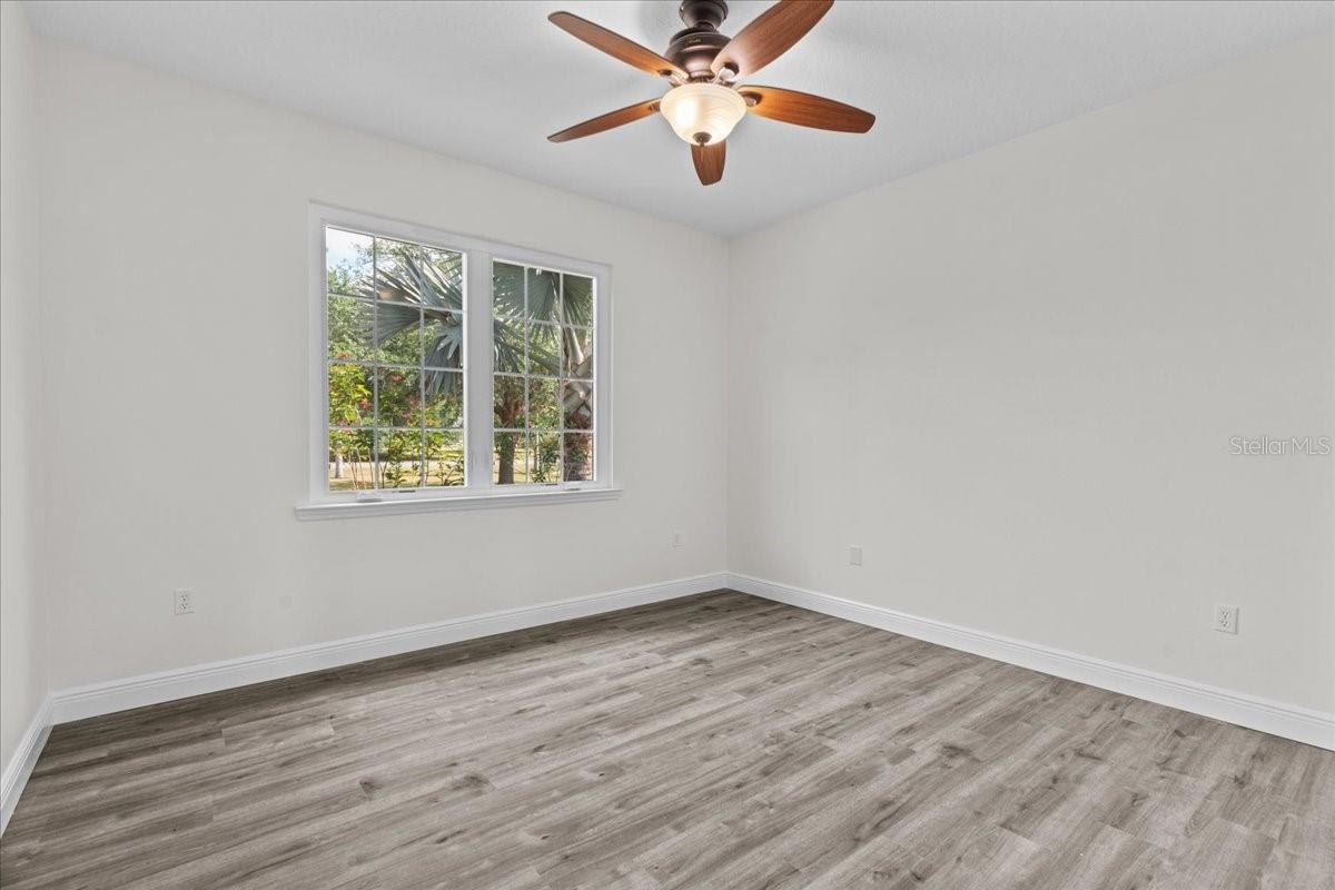 Image 27 of 43 For 19204 Paddock Street