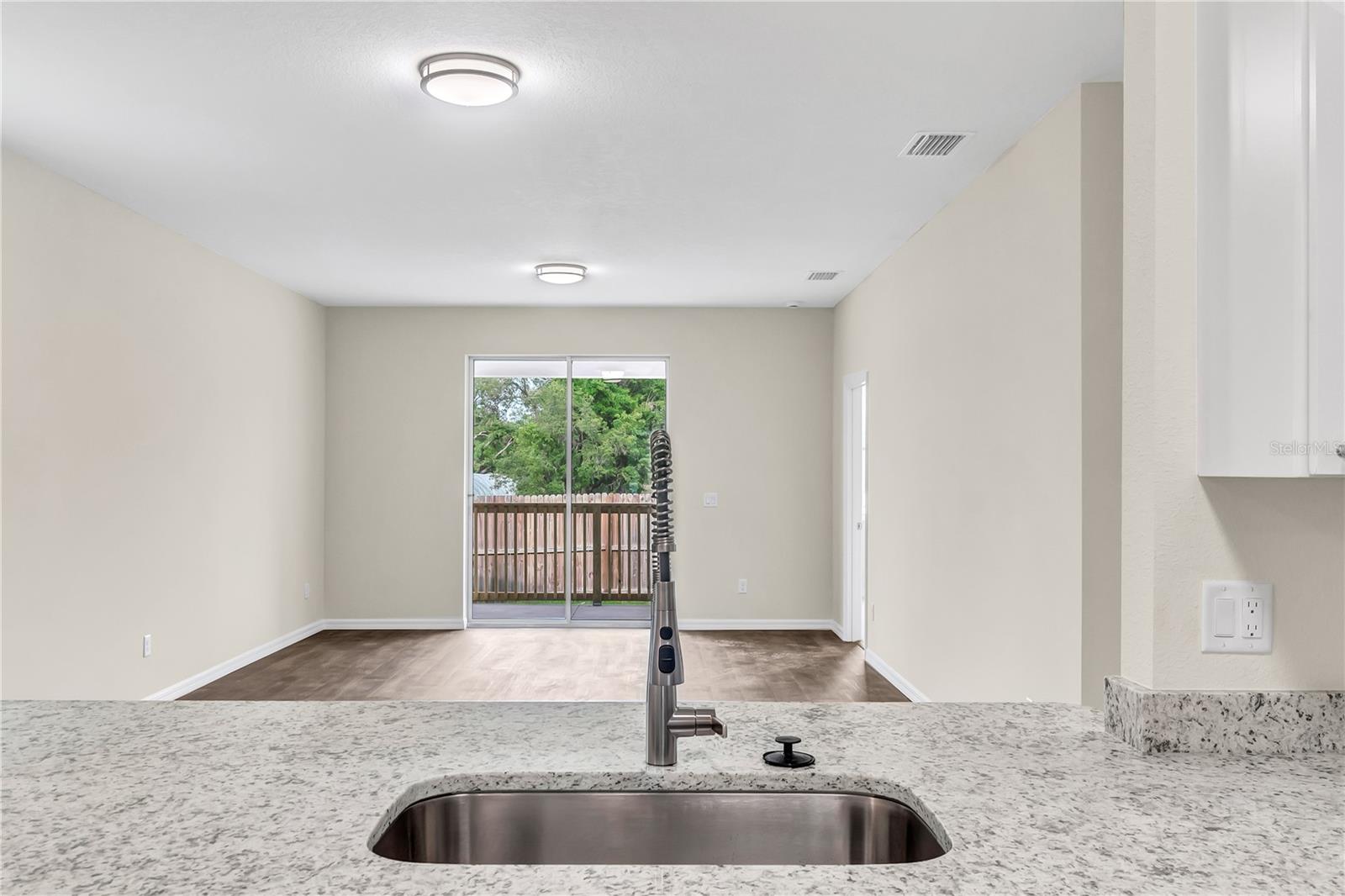 Image 19 of 23 For 31836 Sybil Avenue