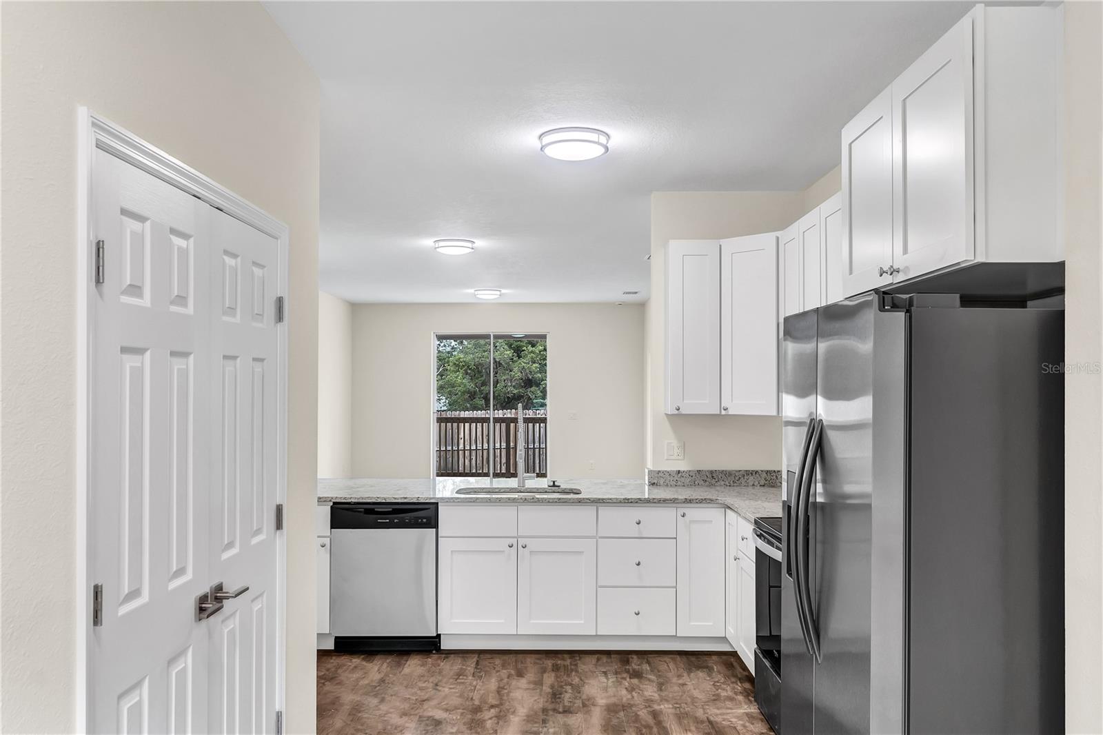 Image 7 of 23 For 31836 Sybil Avenue