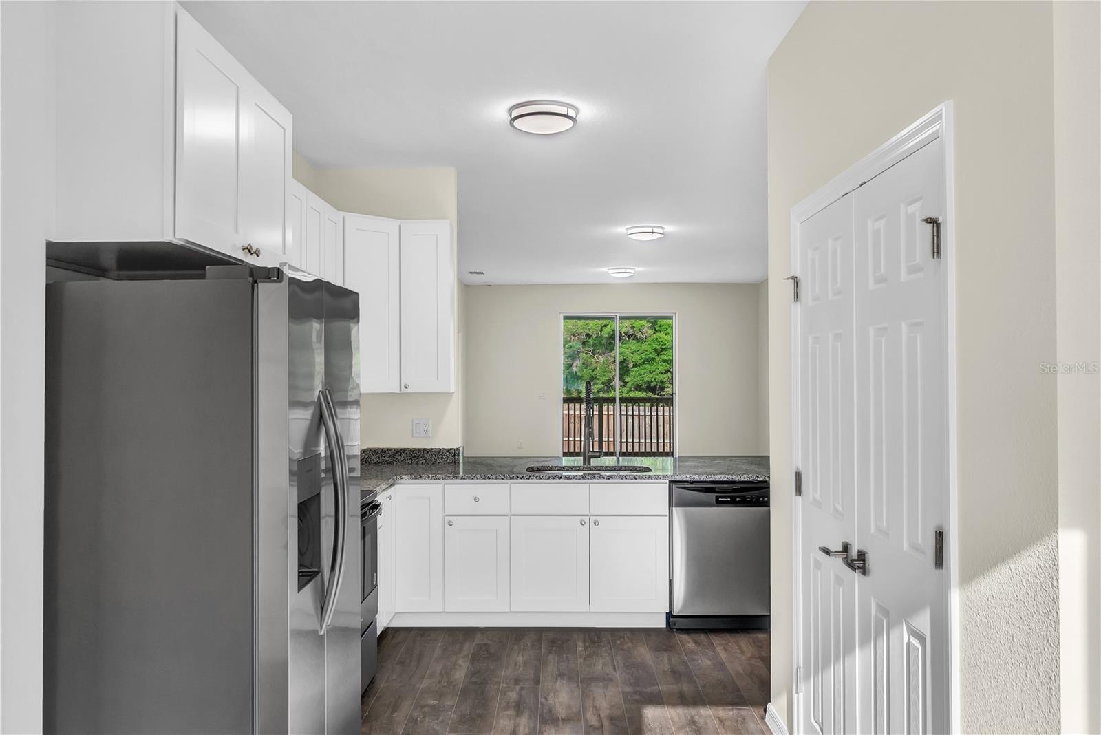 Image 7 of 24 For 31830 Sybil Avenue
