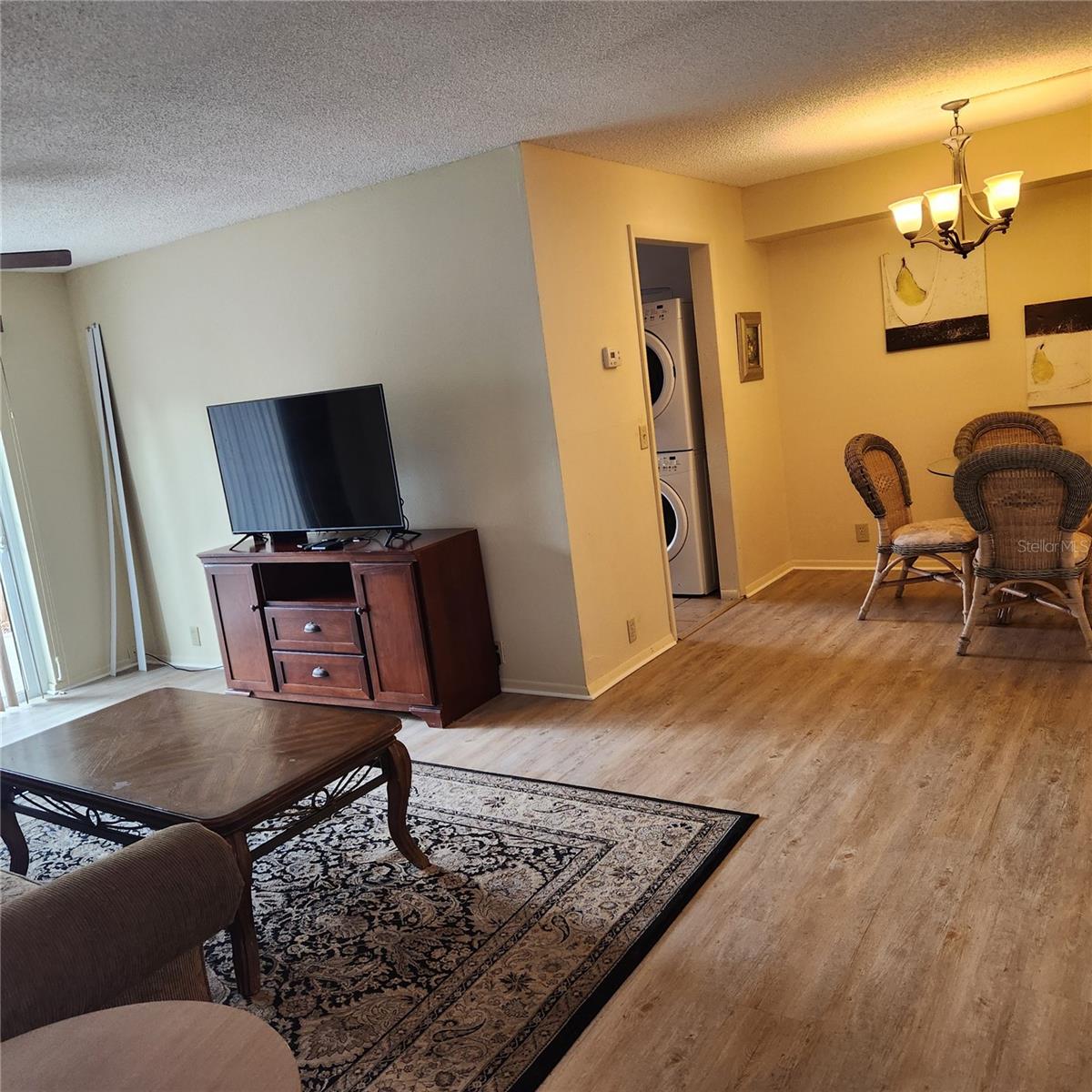 Image 4 of 12 For 434 Windmeadows Street 434