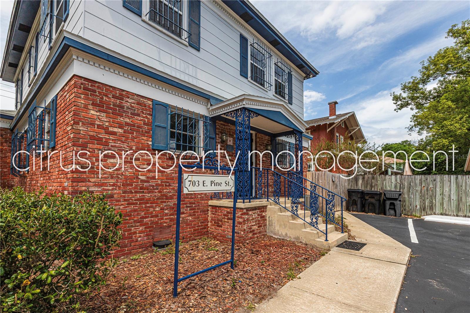 Image 2 of 7 For 703 Pine Street