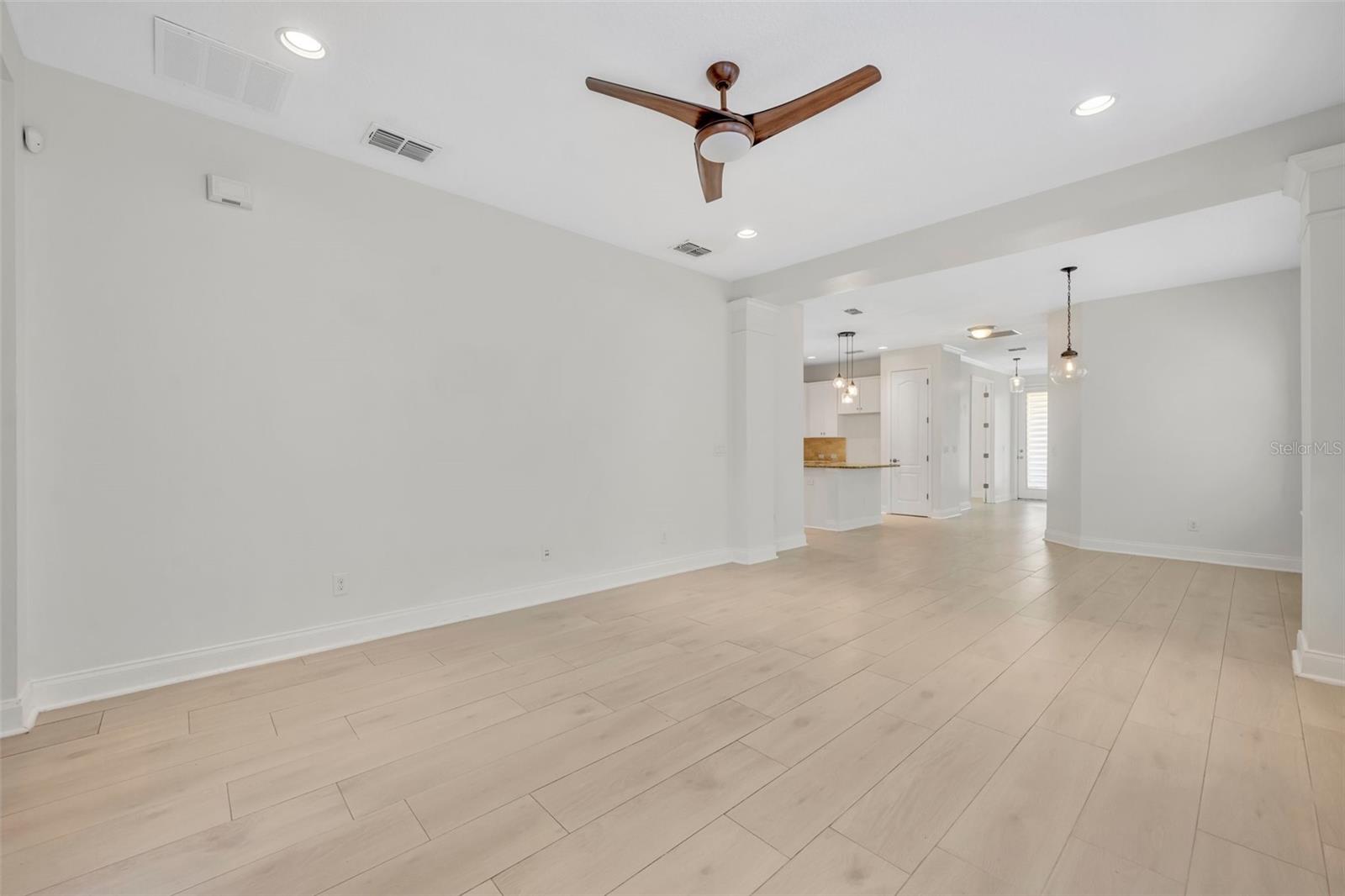 Image 12 of 52 For 13913 Hahn Lane
