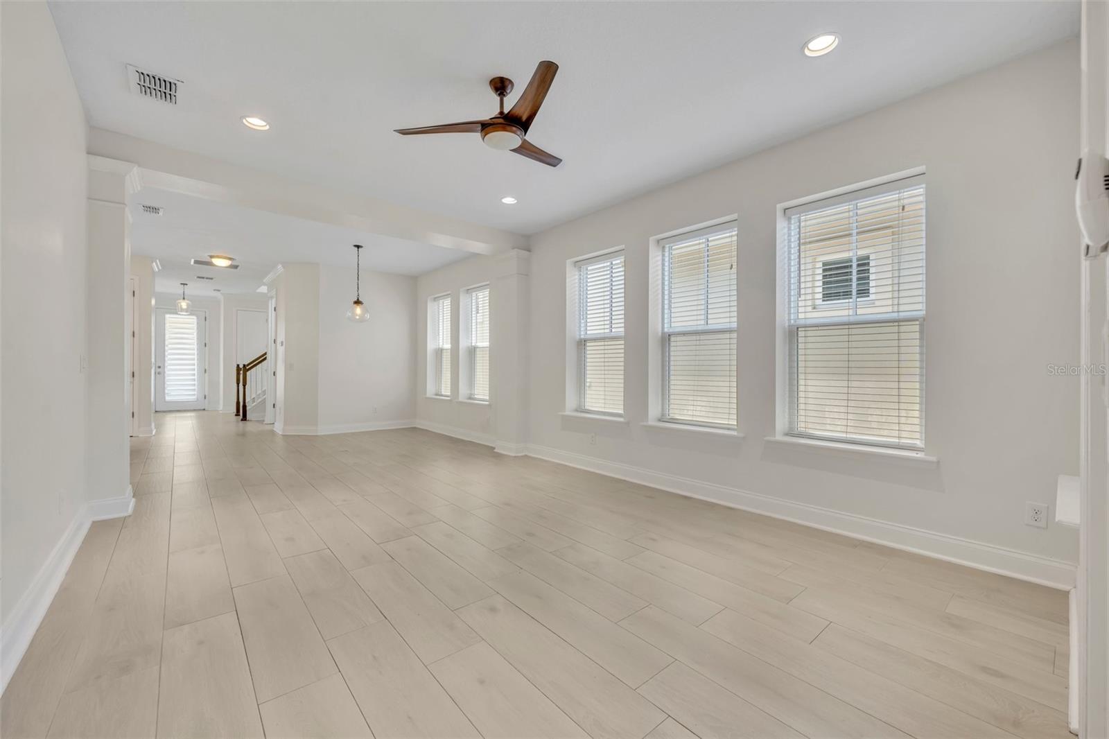 Image 13 of 52 For 13913 Hahn Lane