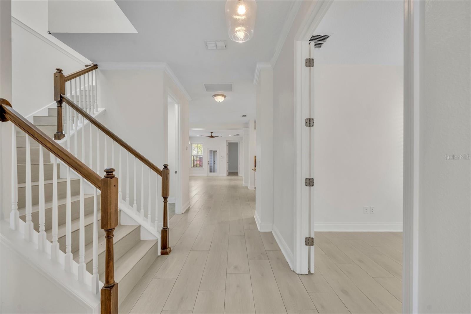 Image 5 of 52 For 13913 Hahn Lane