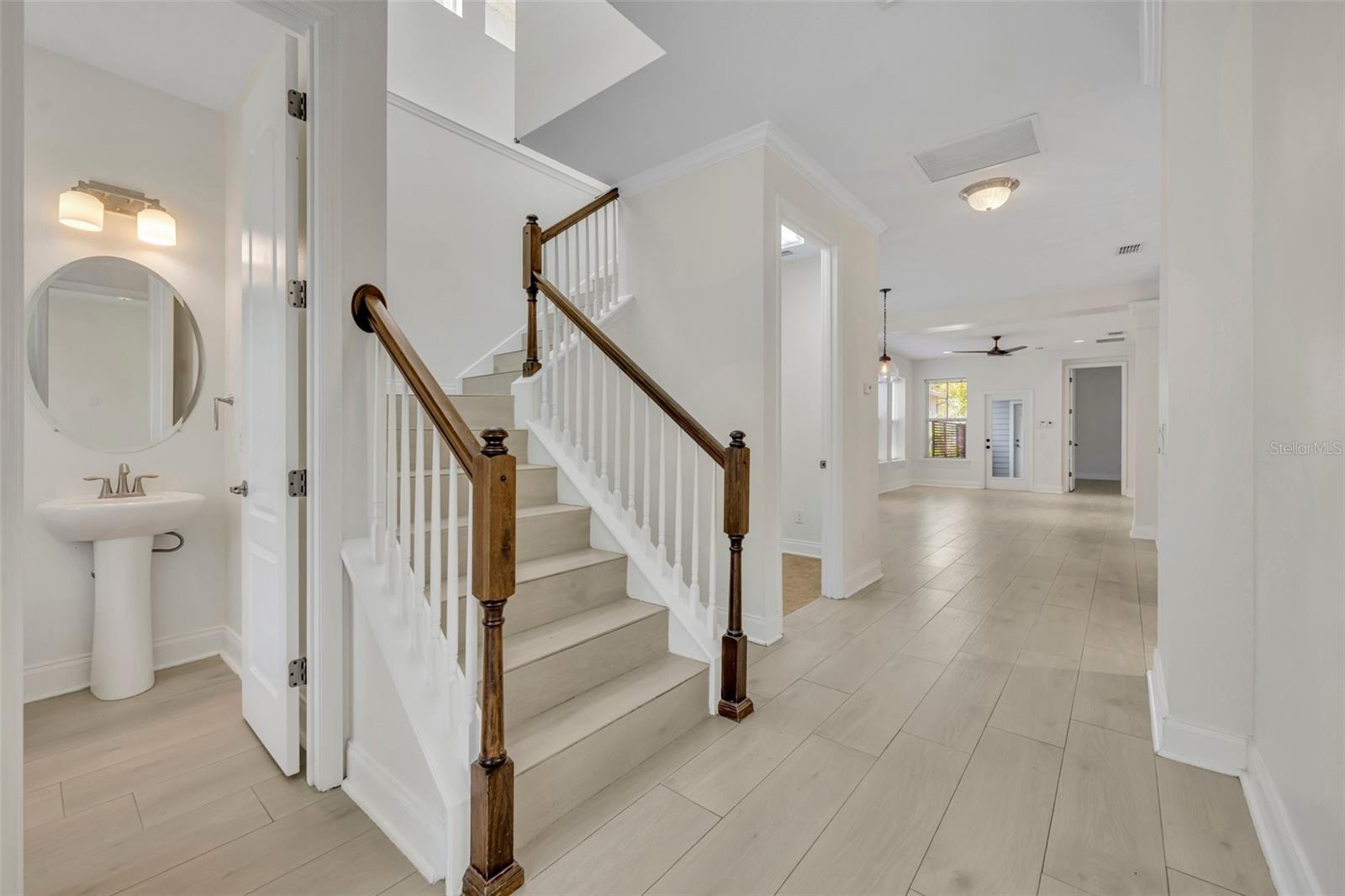 Image 6 of 52 For 13913 Hahn Lane