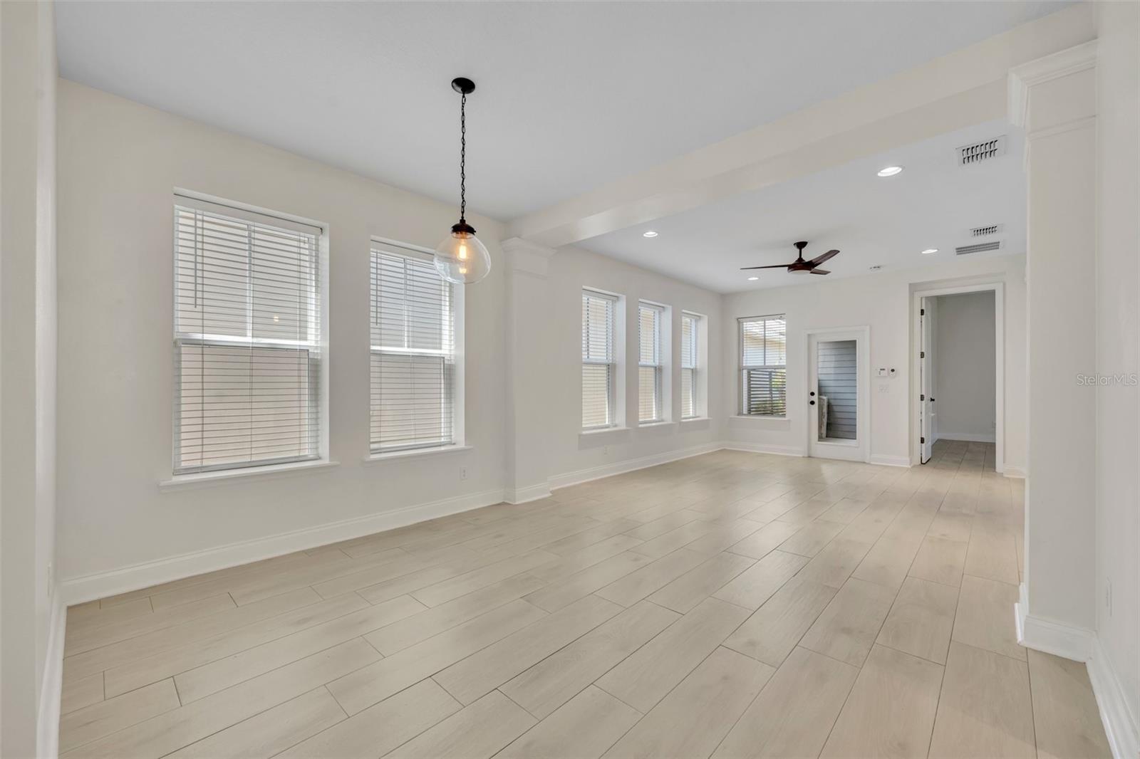Image 9 of 52 For 13913 Hahn Lane