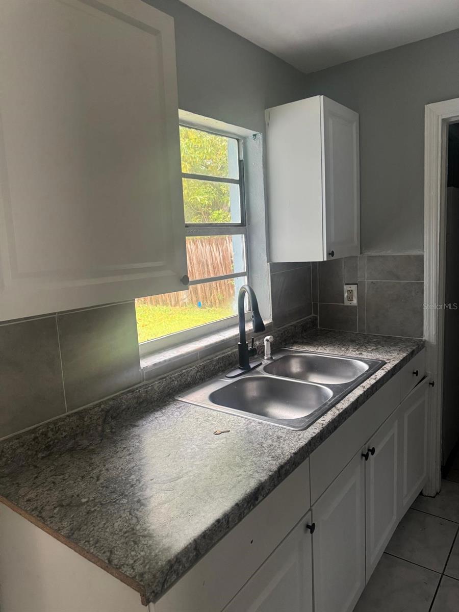 Image 3 of 8 For 5116 Lanette Street