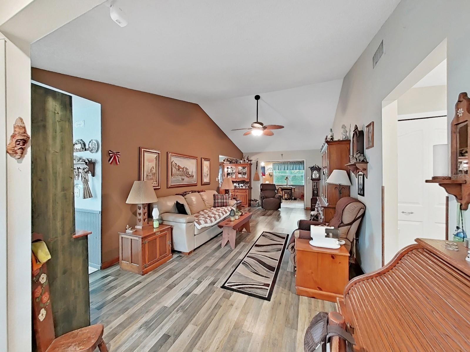 Image 23 of 55 For 12519 Knollbrook Lane