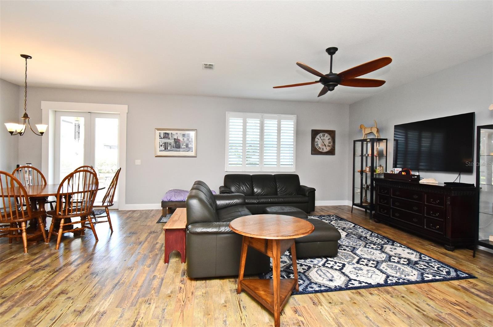 Image 10 of 48 For 9732 Royal Vista Avenue
