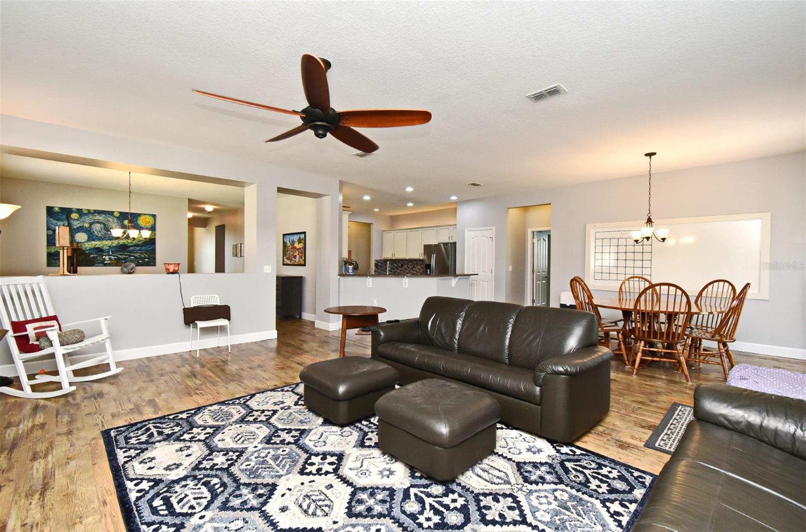 Image 13 of 48 For 9732 Royal Vista Avenue