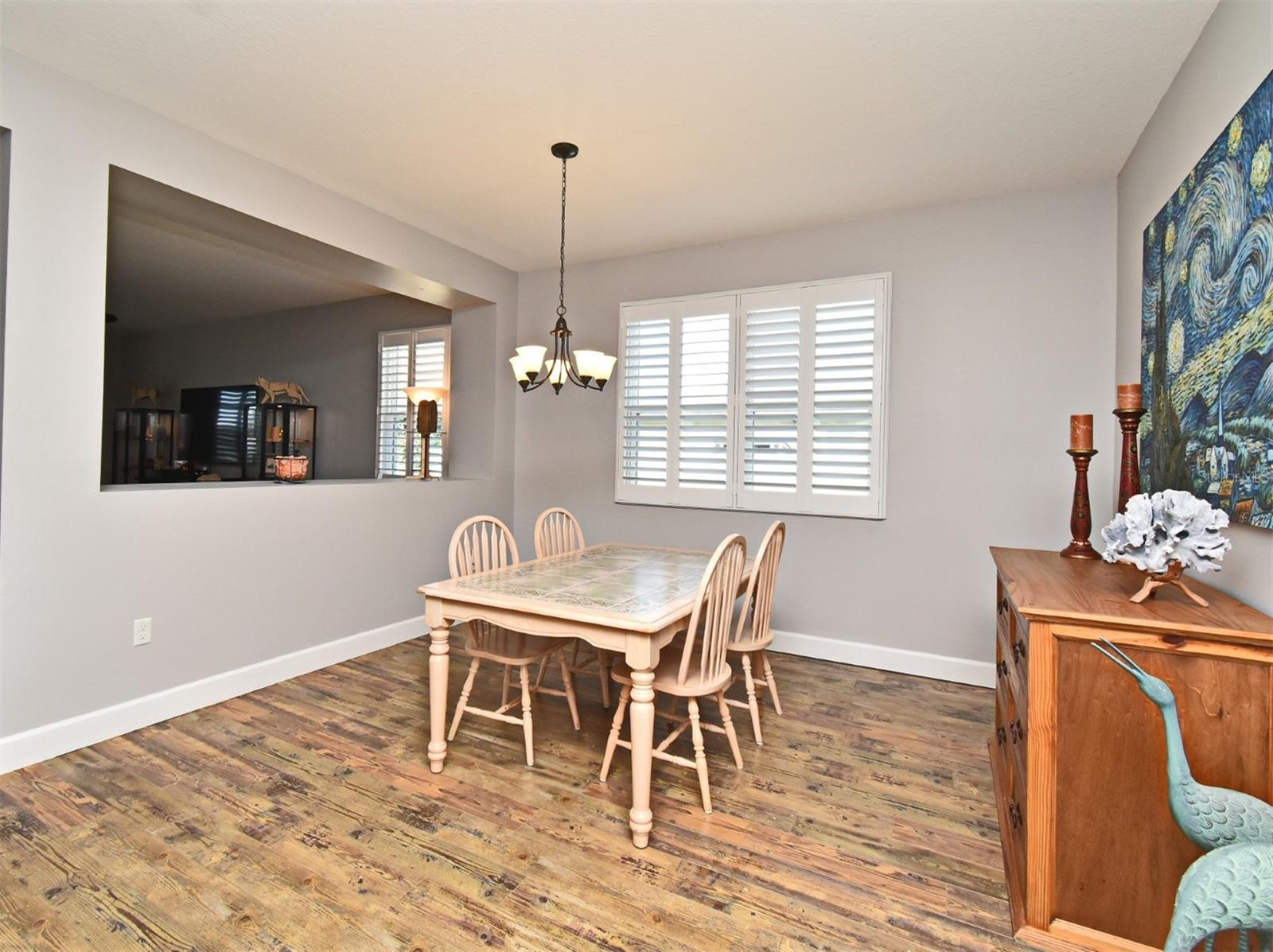 Image 17 of 48 For 9732 Royal Vista Avenue