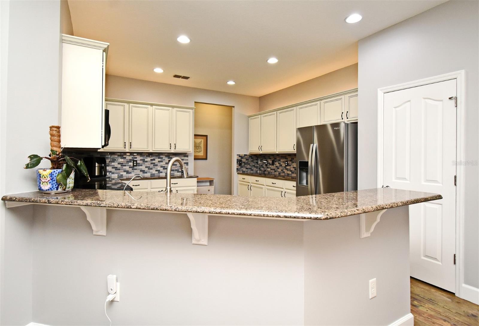 Image 9 of 48 For 9732 Royal Vista Avenue