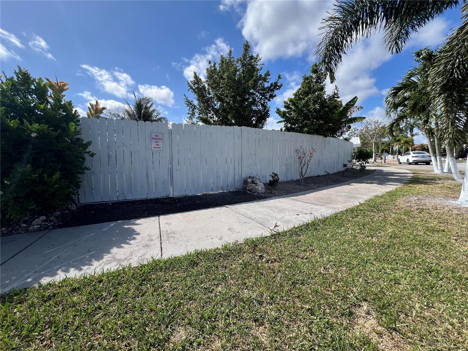 Image 14 of 14 For 715 12th Terrace