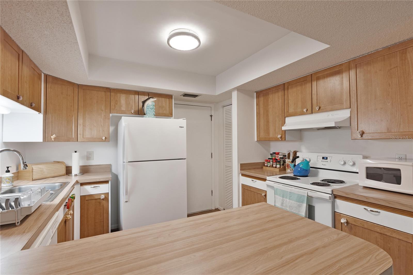 Image 20 of 36 For 6108 Penny Lane 0