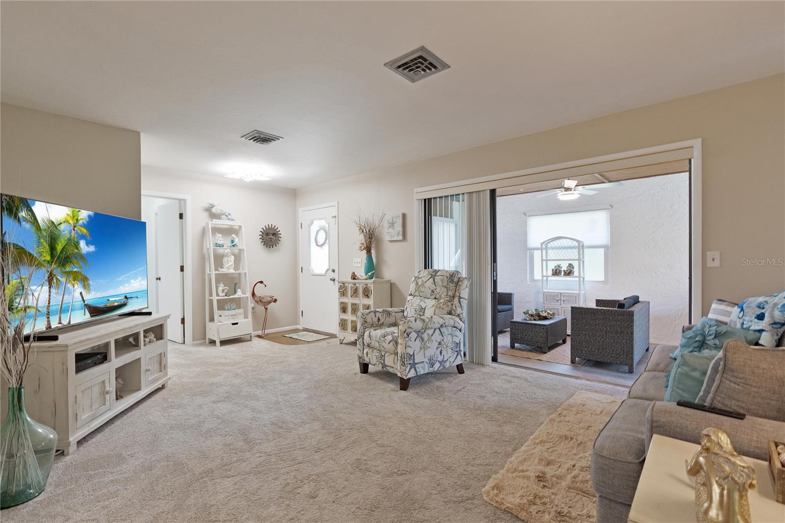 Image 6 of 36 For 6108 Penny Lane 0