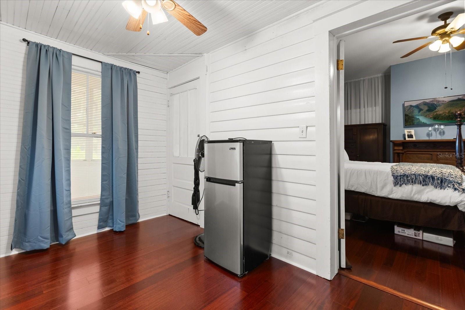 Image 15 of 43 For 40 Smith Street