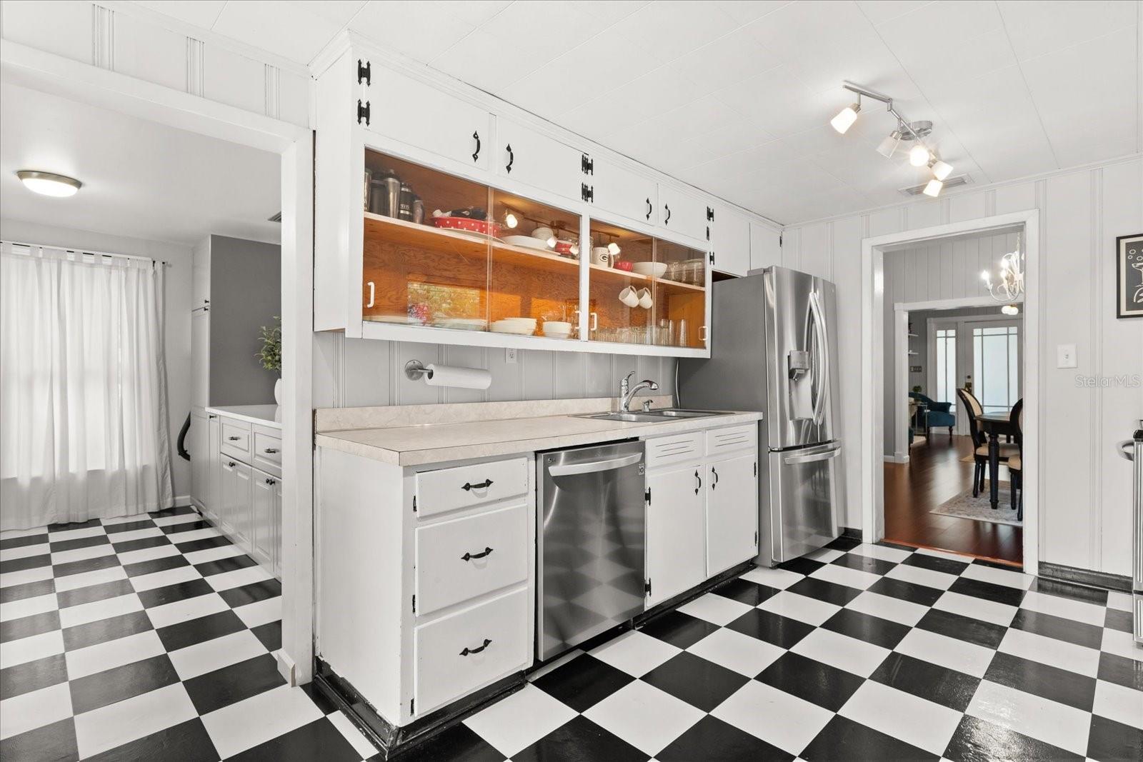 Image 9 of 43 For 40 Smith Street