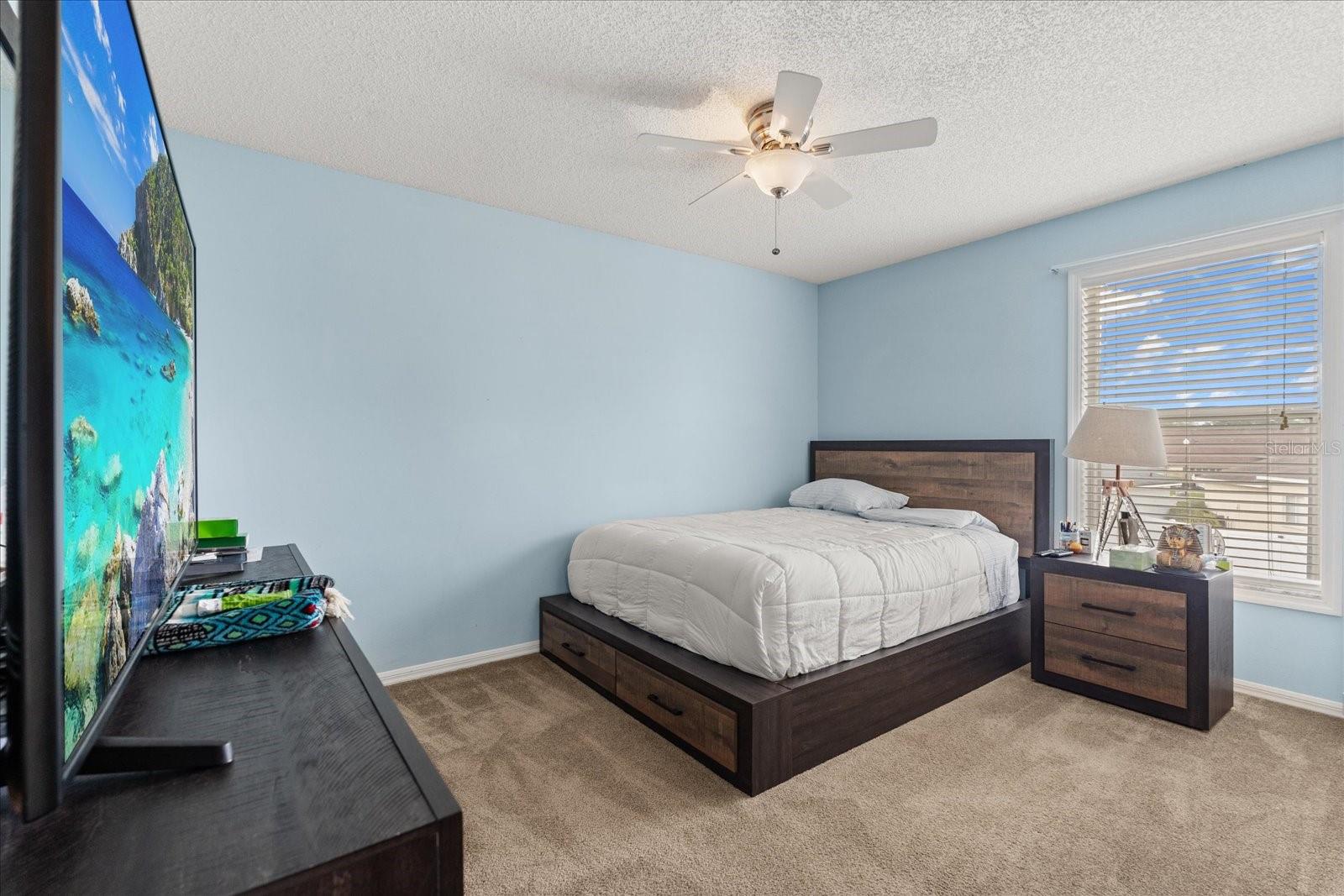 Image 24 of 37 For 13609 Sky Blue Court