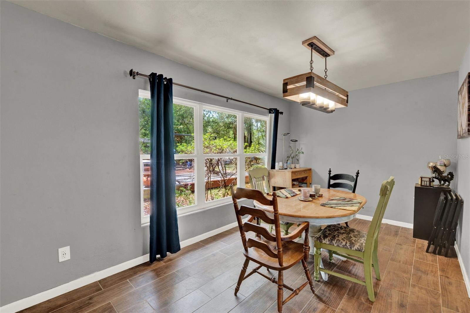 Image 13 of 40 For 474 Overstreet Avenue