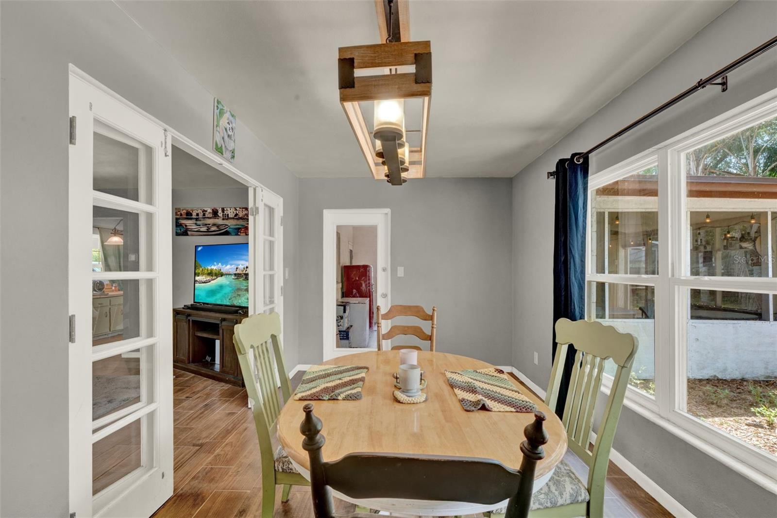 Image 16 of 40 For 474 Overstreet Avenue