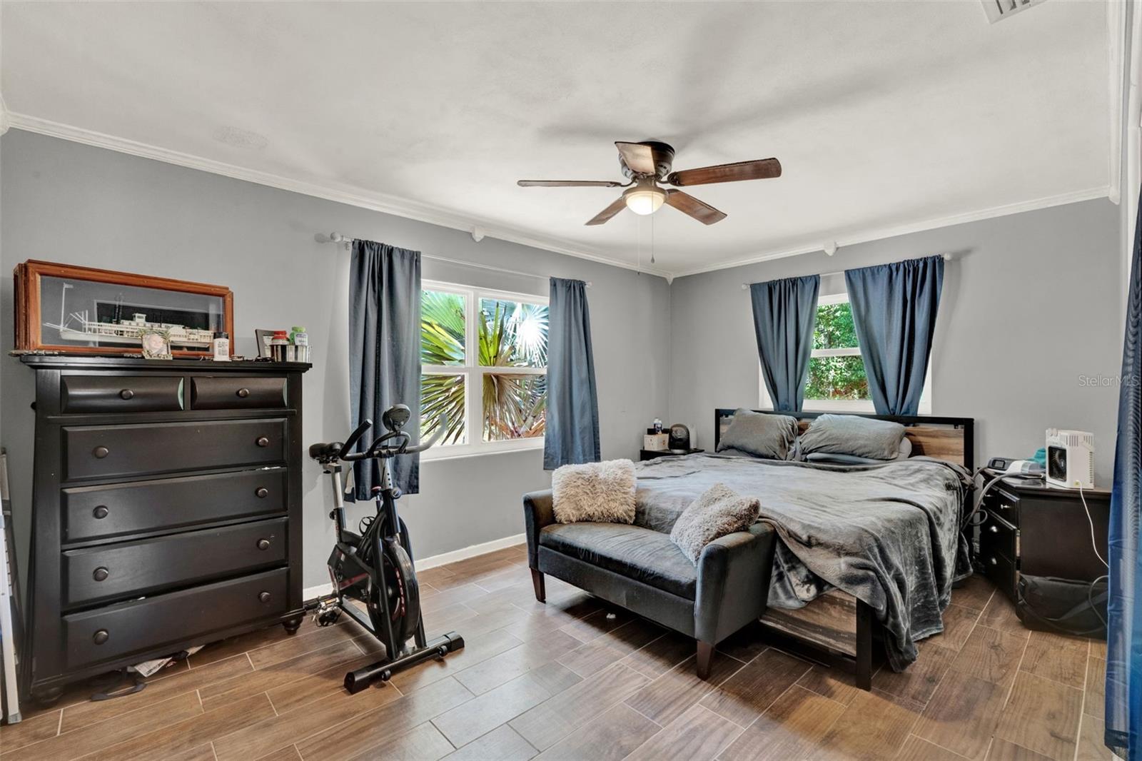 Image 17 of 40 For 474 Overstreet Avenue