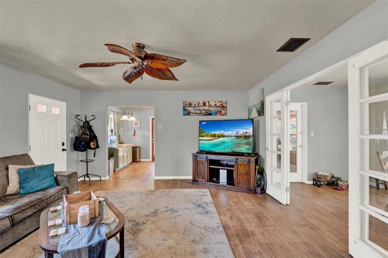Image 8 of 40 For 474 Overstreet Avenue