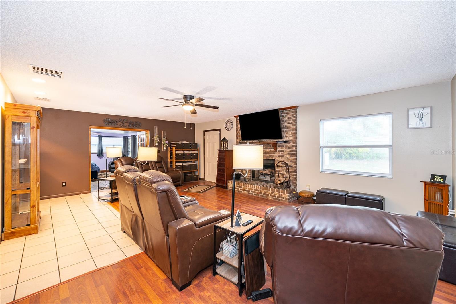 Image 14 of 31 For 3049 Condel Drive