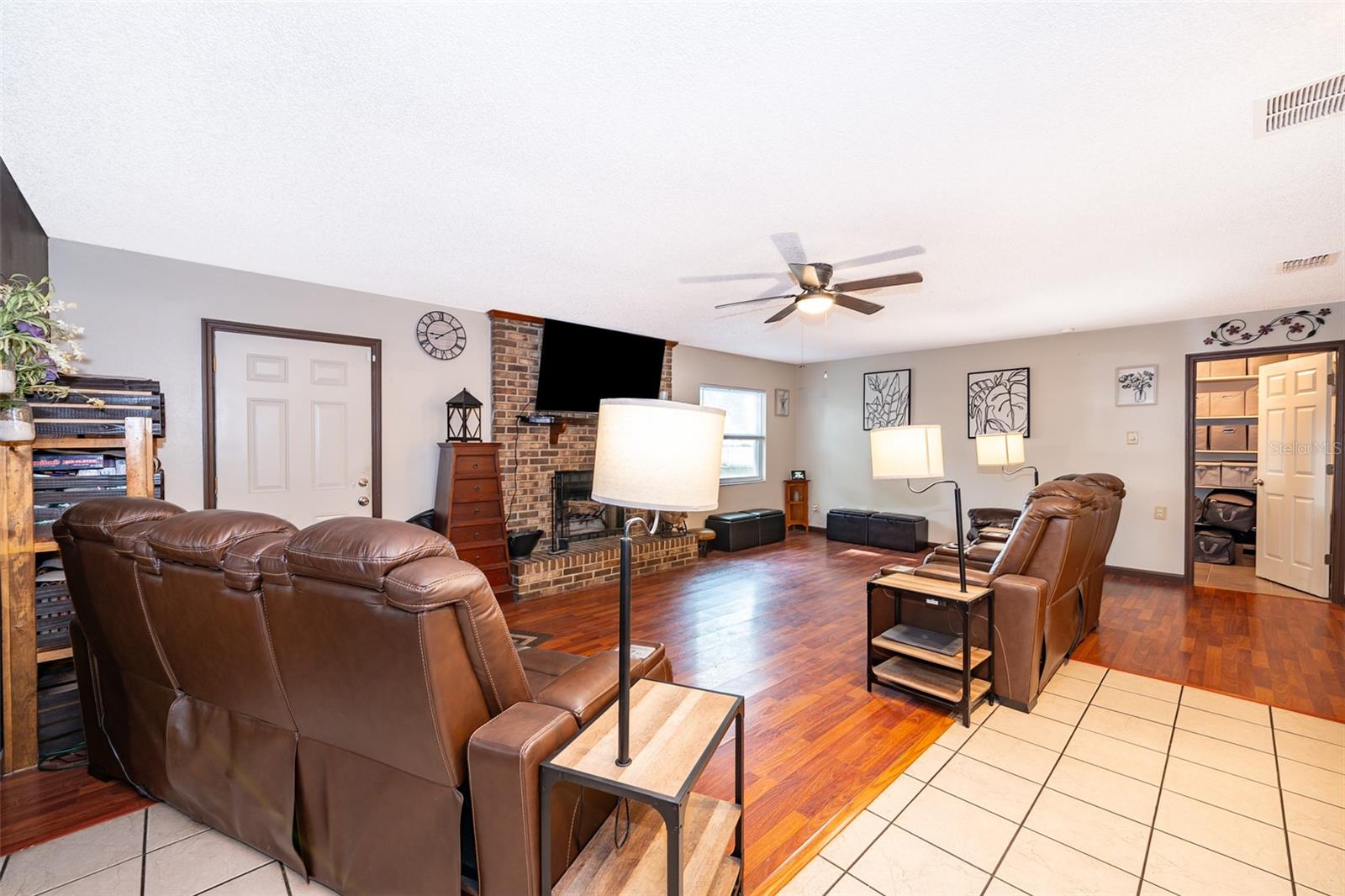 Image 16 of 31 For 3049 Condel Drive