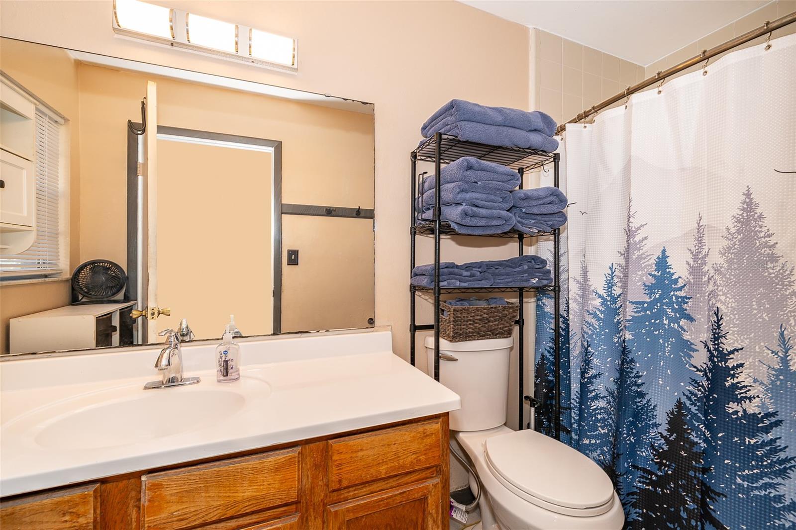 Image 18 of 31 For 3049 Condel Drive